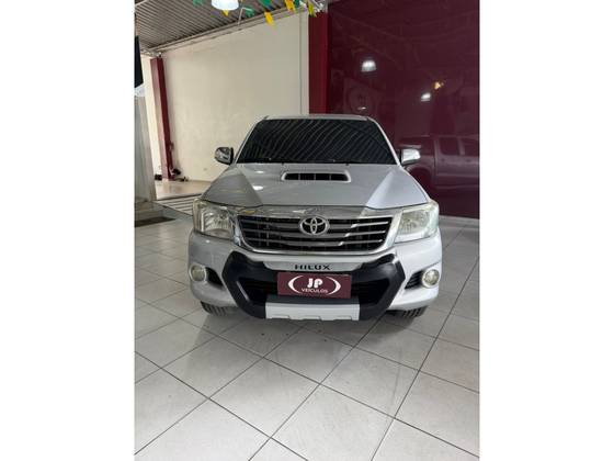 TOYOTA HILUX 2.7 SRV 4X4 CD 16V FLEX 4P AUTOMÁTICO TOYOTA HILUX 2.7 SRV 4X4 CD 16V FLEX 4P AUTOMÁTICO